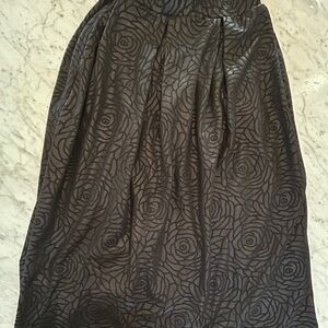 Rose-Jacquard Black Midi Skirt